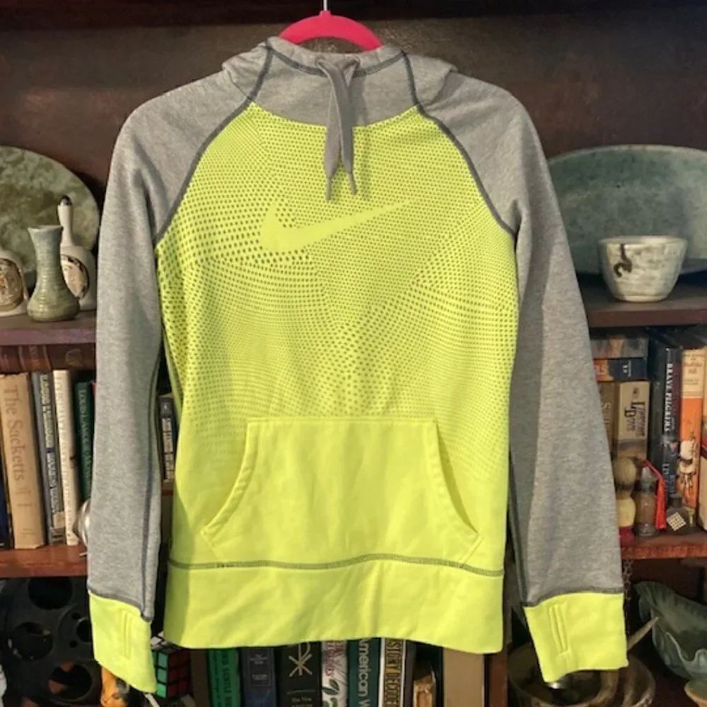 nikr therma-fit ladies hoodie size XS